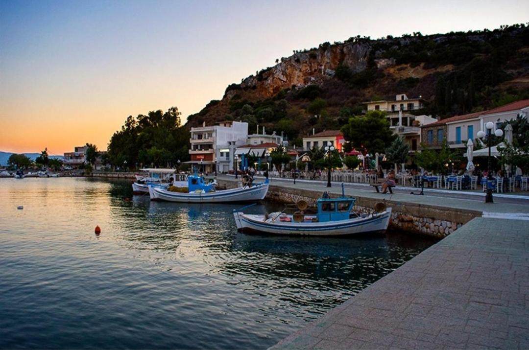 Maria Guesthouse Aliveri Rum bild