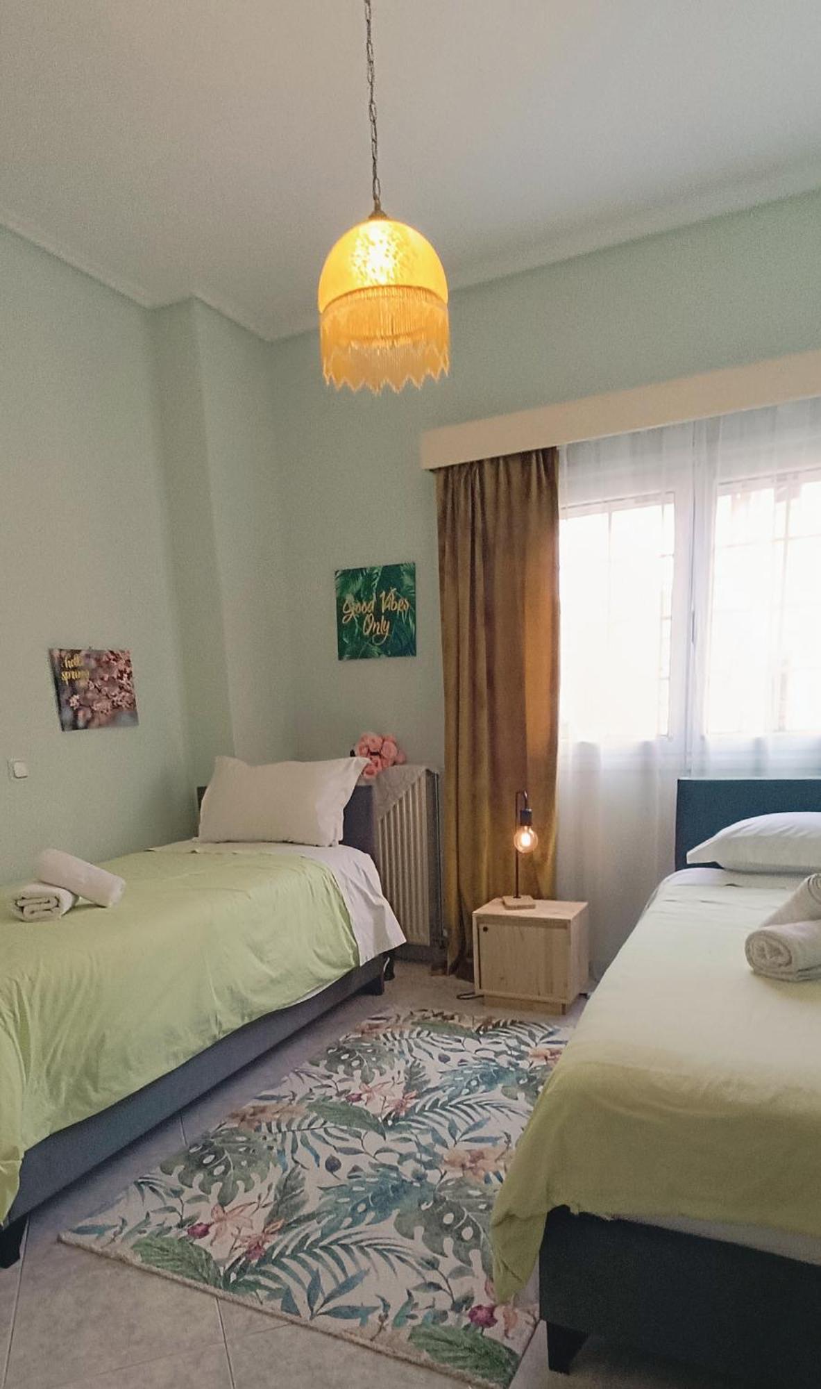 Maria Guesthouse Aliveri Rum bild